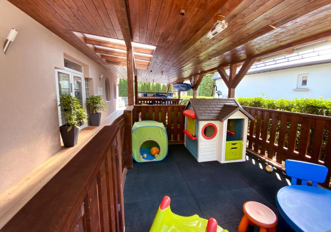 Topart Apartman I 鲍洛通费尼韦什 外观 照片